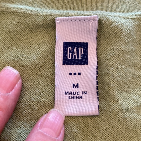 Gap fall sweater. Size medium. - Picture 3 of 6